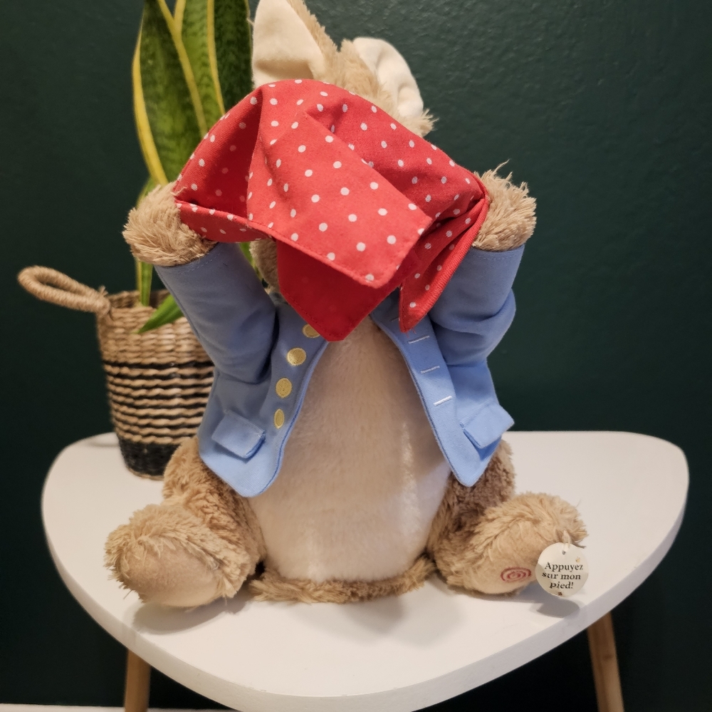 Peter Rabbit Animated Doll - Picture 6 of 8
